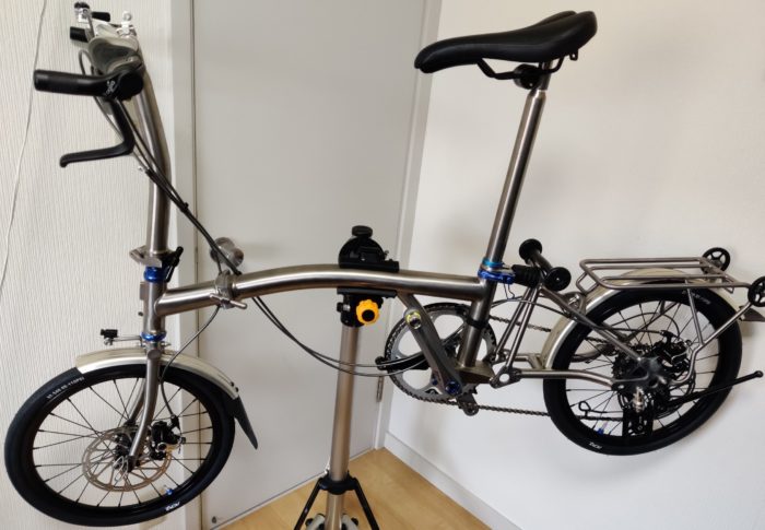 フルチタンブロンプトン（Brompton）にリアフェンダーを取り付けて概ね